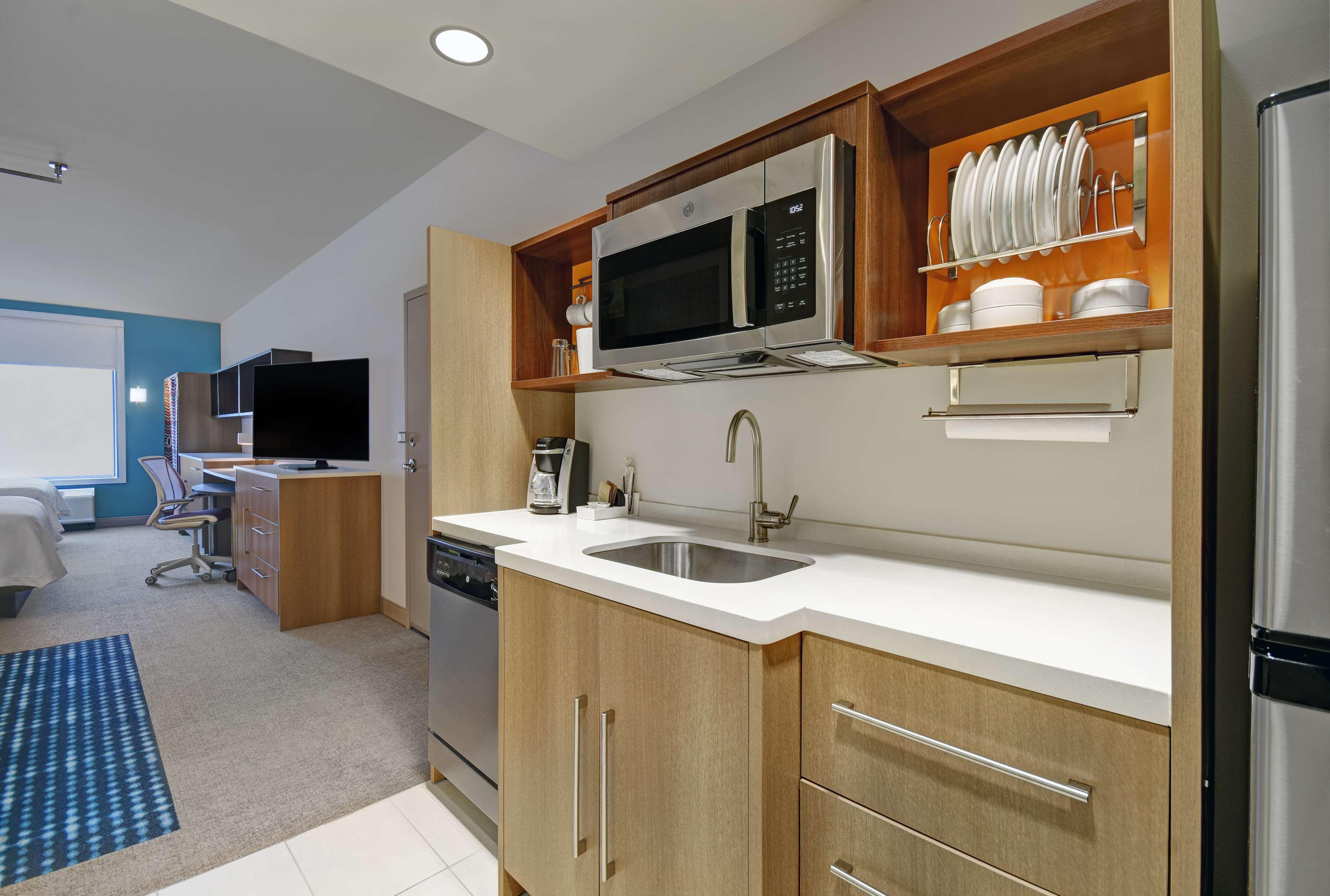 Home2 Suites By Hilton Blacksburg University Экстерьер фото