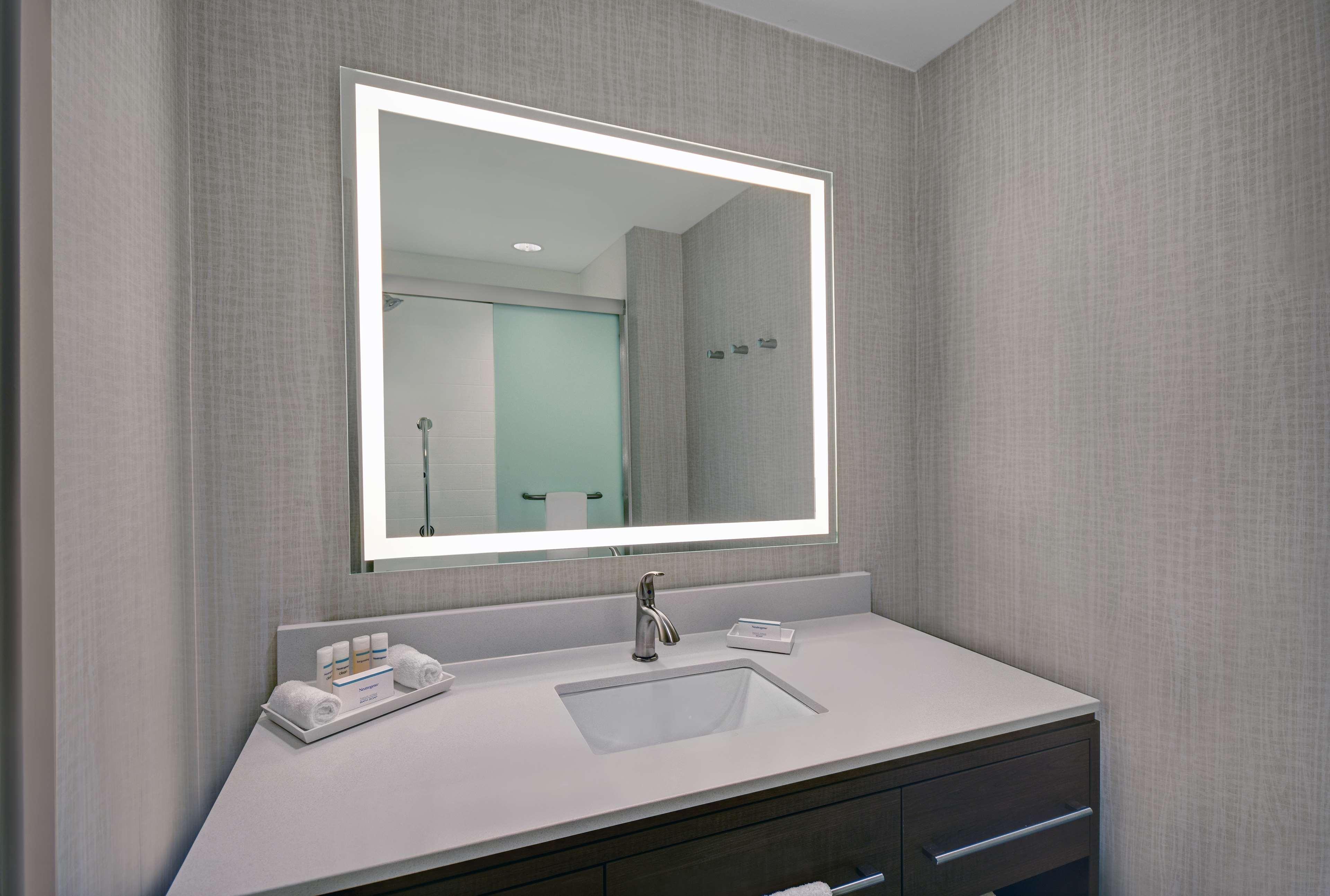 Home2 Suites By Hilton Blacksburg University Экстерьер фото