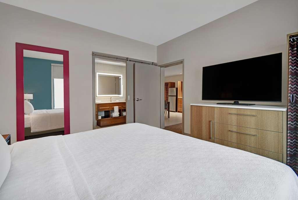 Home2 Suites By Hilton Blacksburg University Номер фото
