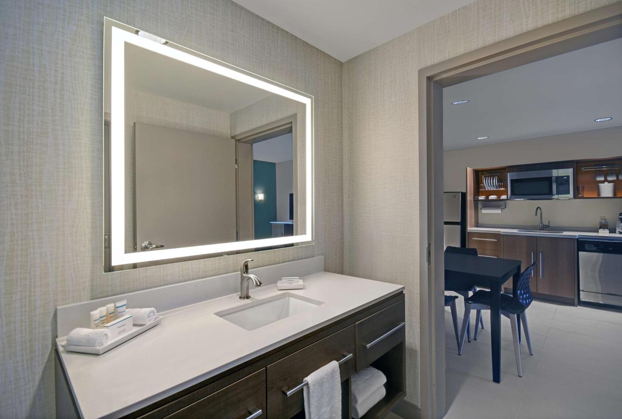 Home2 Suites By Hilton Blacksburg University Экстерьер фото